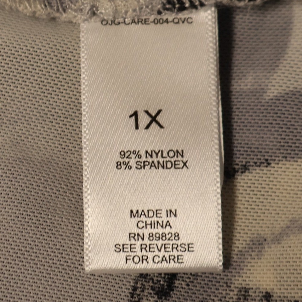 Logo Layers Abstract Print Mesh Tunic Top Womens Artsy Button Gray Plus‎ Size 1X - Picture 5 of 10